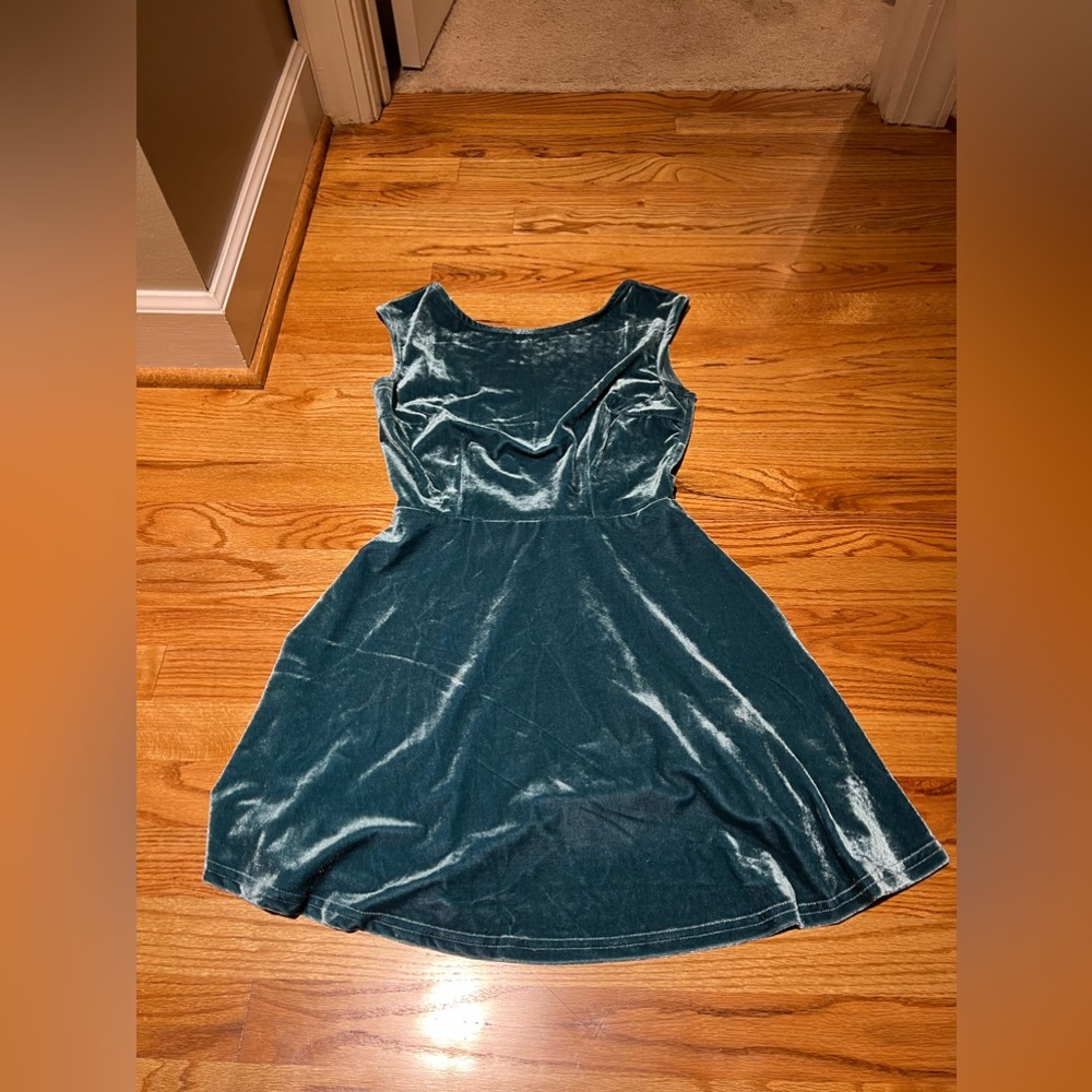COCKTAIL DRESS